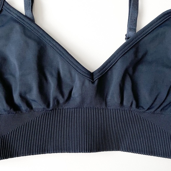 LULULEMON Ebb To Street Bra - Picture 5 of 13